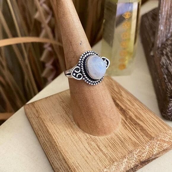 Sterling Silver Moonstone Boho Ring Size 8 - Picture 2 of 8